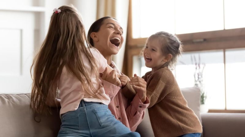Mum with two daughters